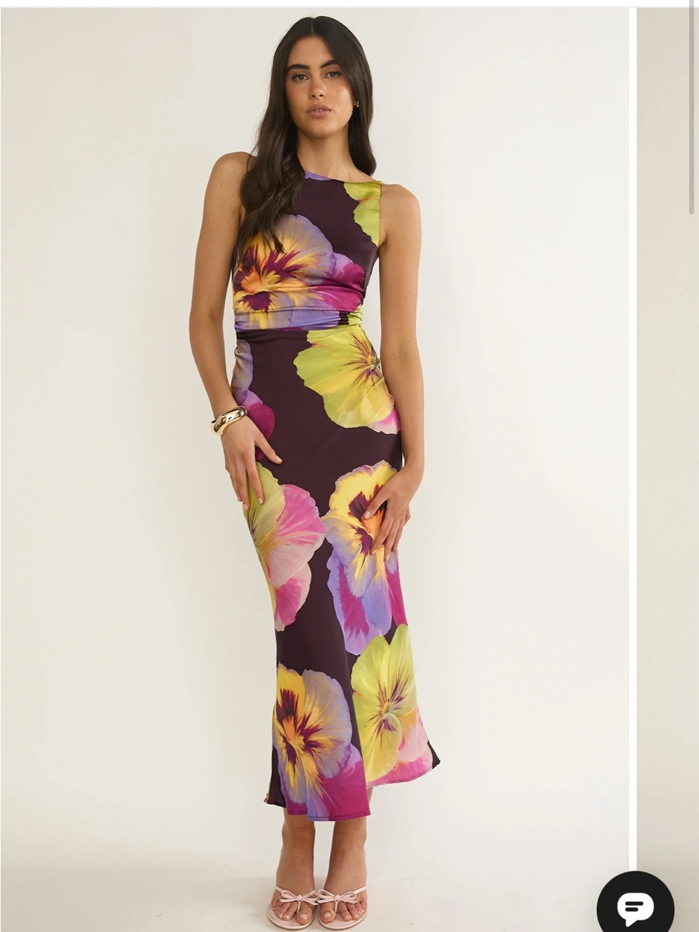 Selfie Leslie dress